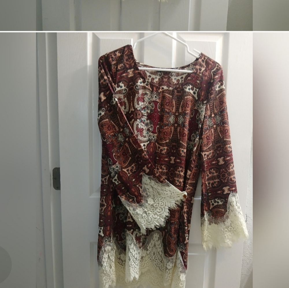 Blu Pepper Paisley And Lace Tunic Dress